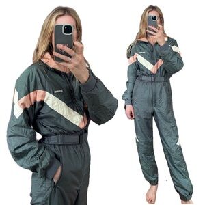 Vintage Retro 80’s 90’s Descente Grey Pink Cream Ski Suit Snowsuit One Piece